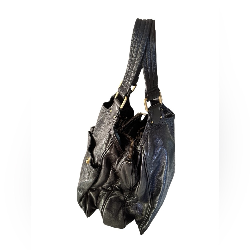 Elegant Black Leather Tote Bag - Picture 10 of 15